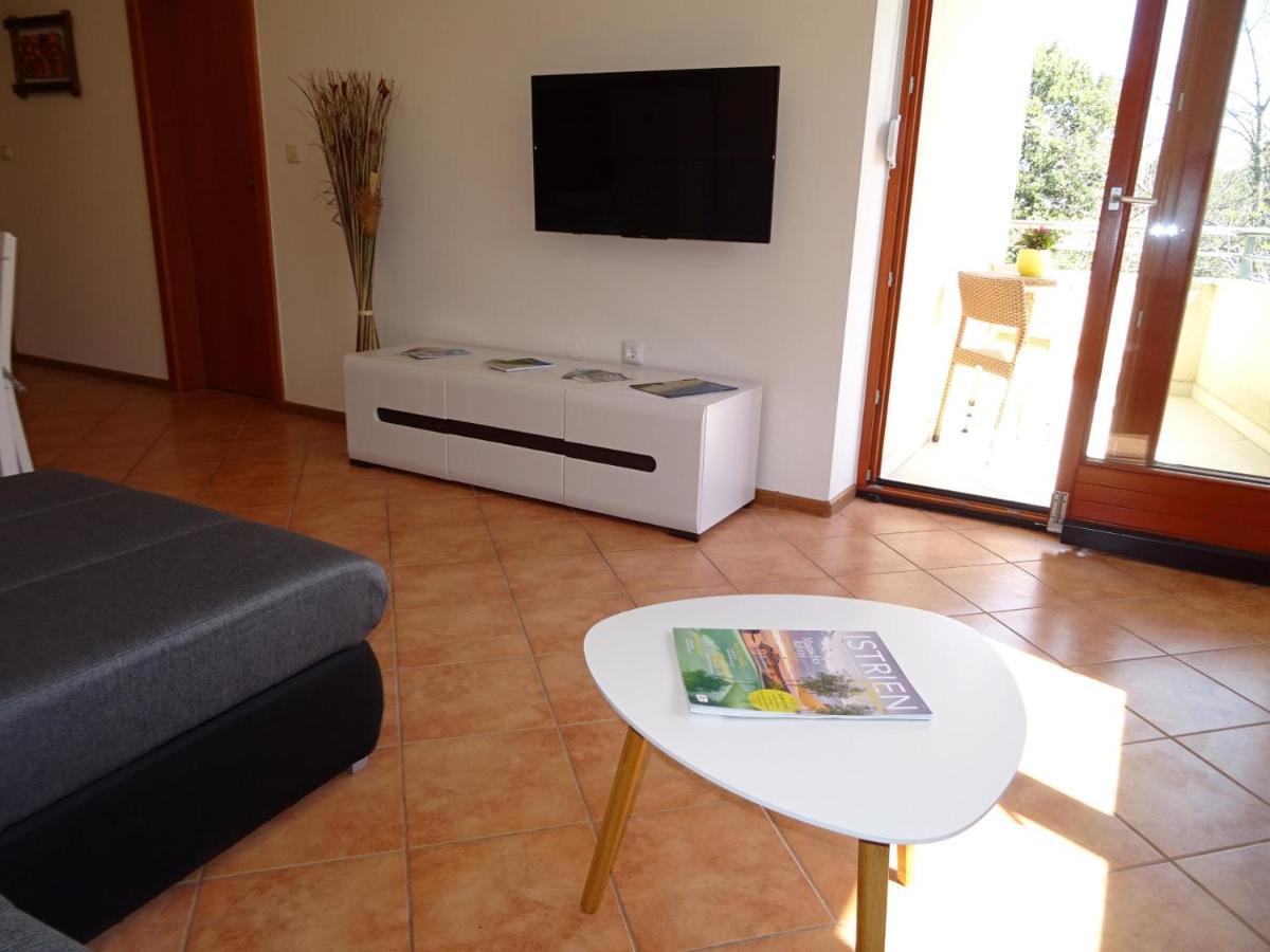Apartment Erika Premantura Ngoại thất bức ảnh