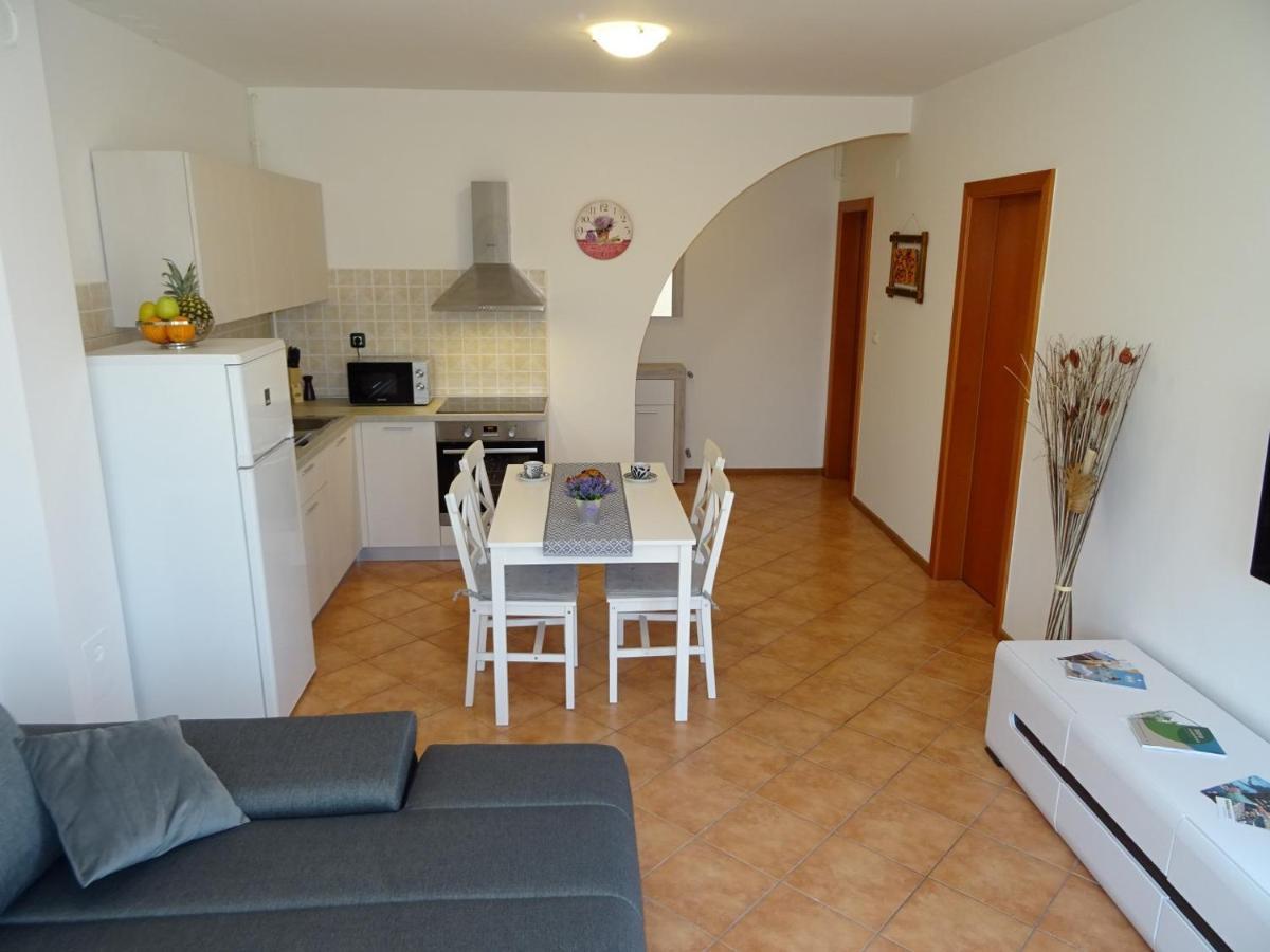 Apartment Erika Premantura Ngoại thất bức ảnh