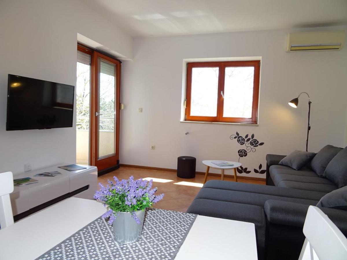 Apartment Erika Premantura Ngoại thất bức ảnh