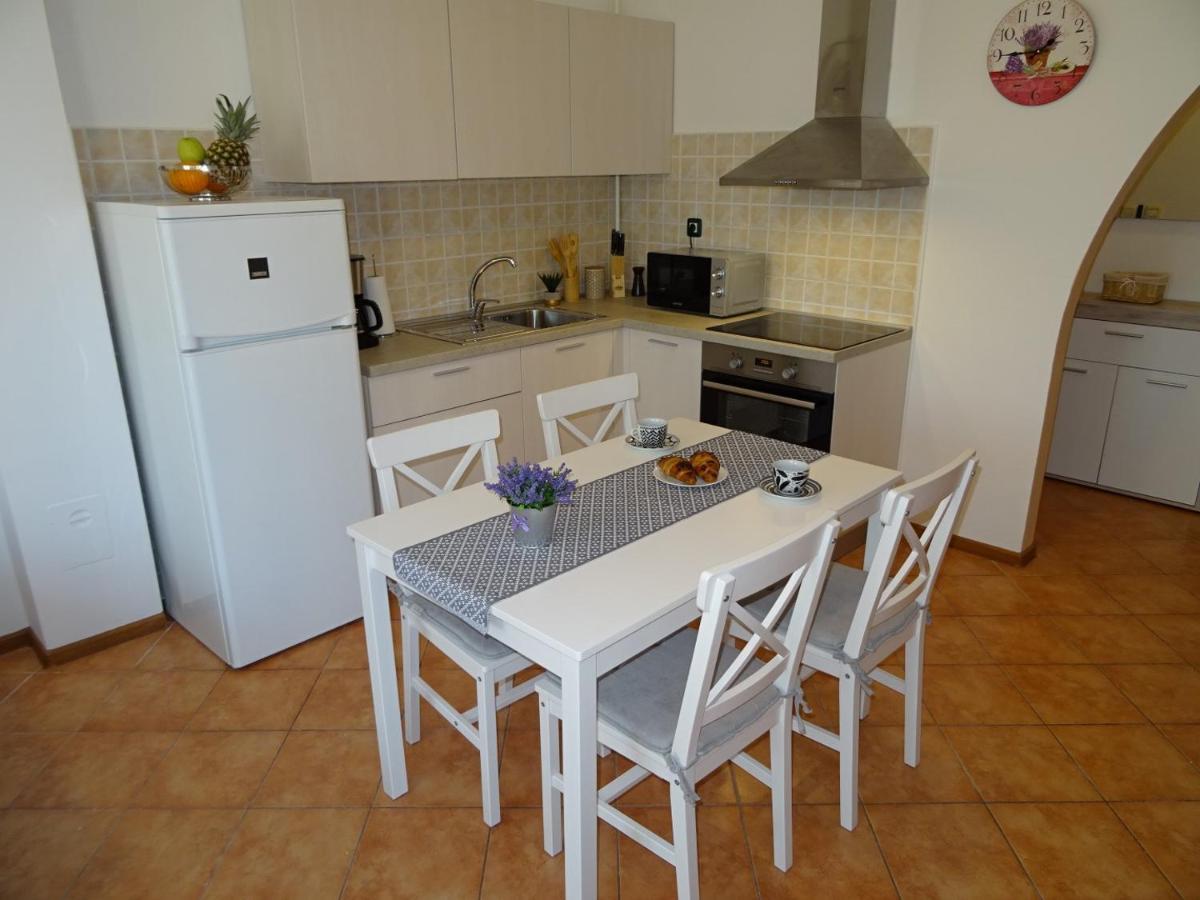 Apartment Erika Premantura Ngoại thất bức ảnh