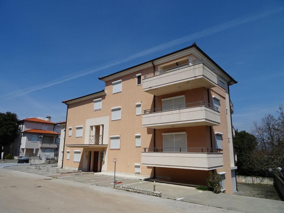 Apartment Erika Premantura Ngoại thất bức ảnh